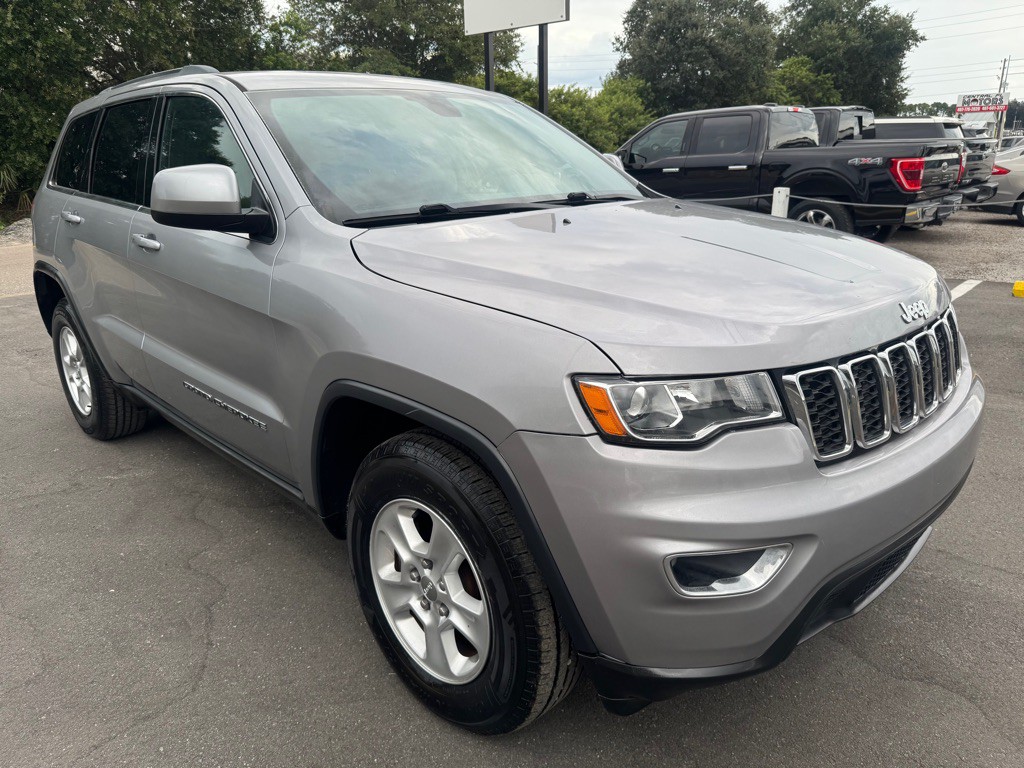 2017 Jeep Grand Cherokee Image 2