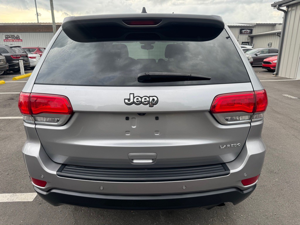 2017 Jeep Grand Cherokee Image 4