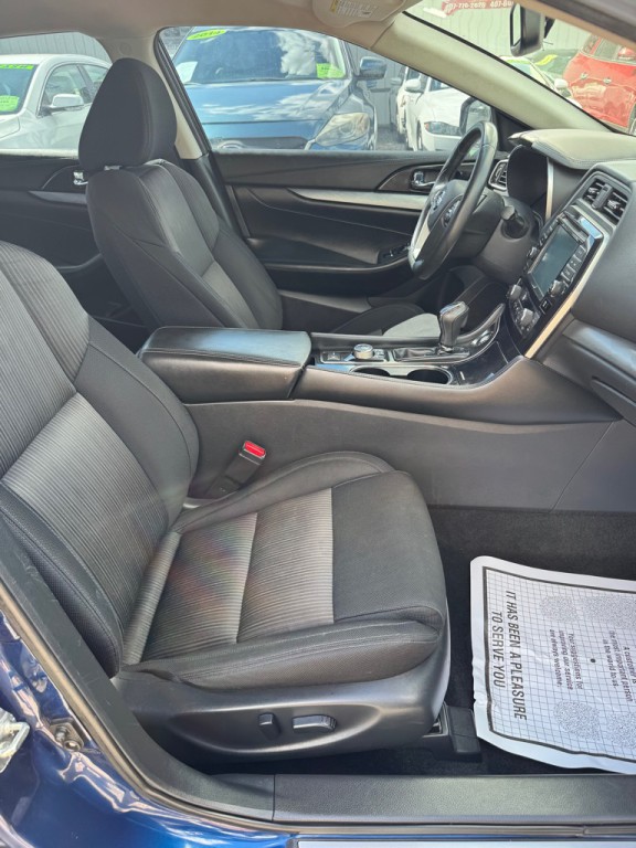 2018 Nissan Maxima Image 9