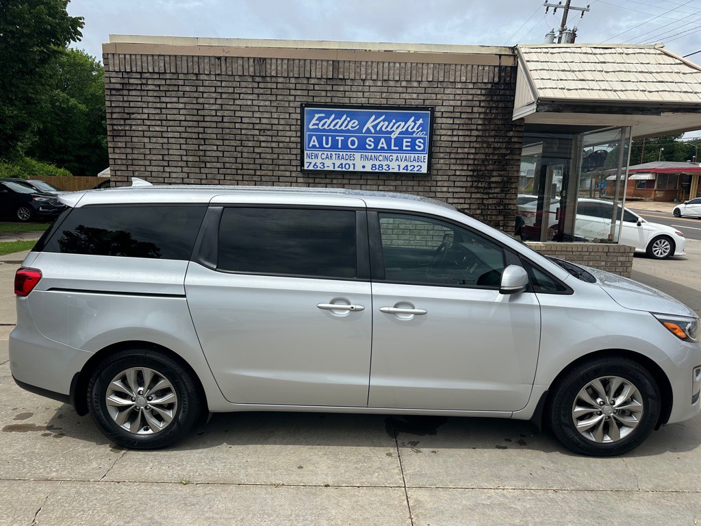 2020 Kia Sedona Image 2