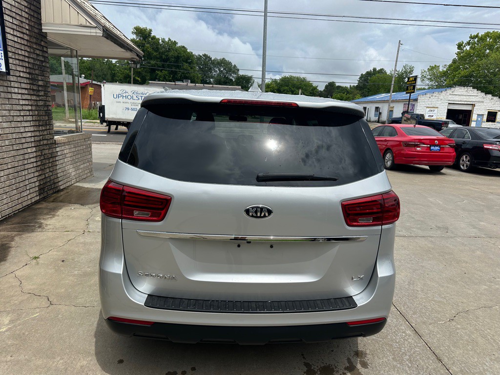 2020 Kia Sedona Image 4