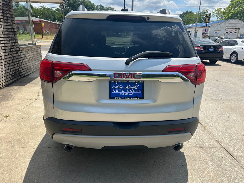 2018 GMC Acadia Image 4