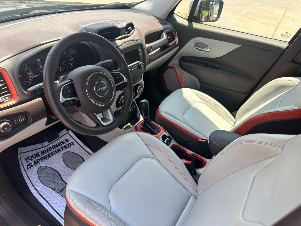 2015 Jeep Renegade Image 7