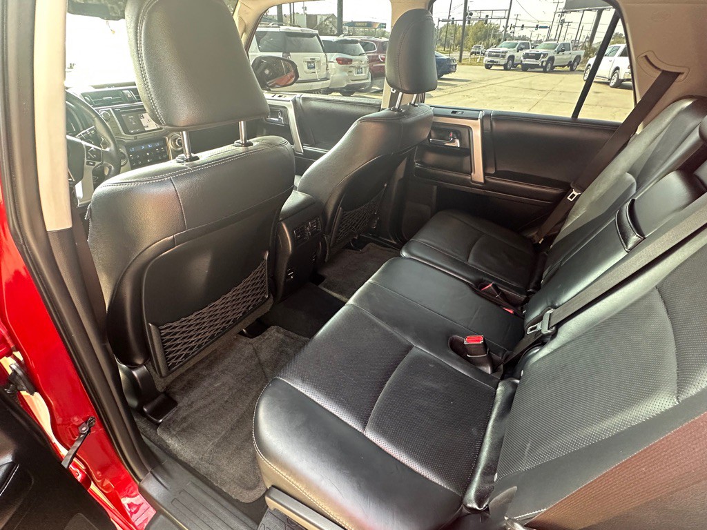 2015 Toyota 4Runner Image 8