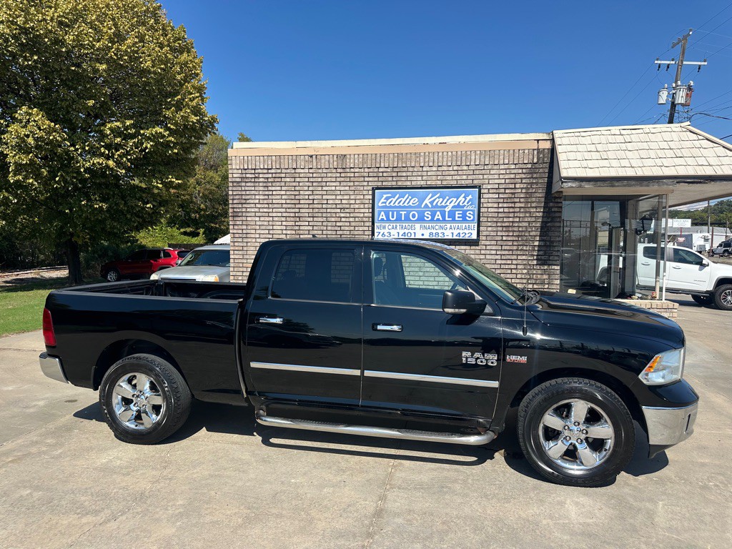 2014 RAM 1500 Image 2