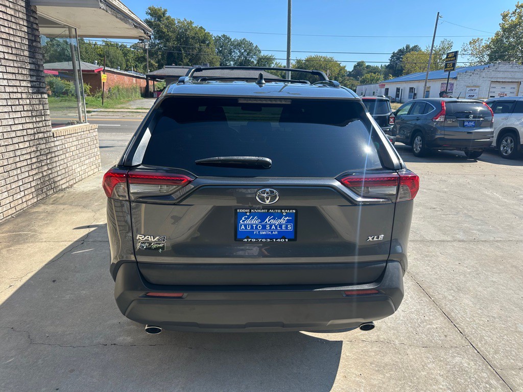 2020 Toyota Rav4 Image 4