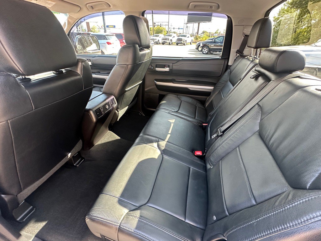 2016 Toyota Tundra Image 8