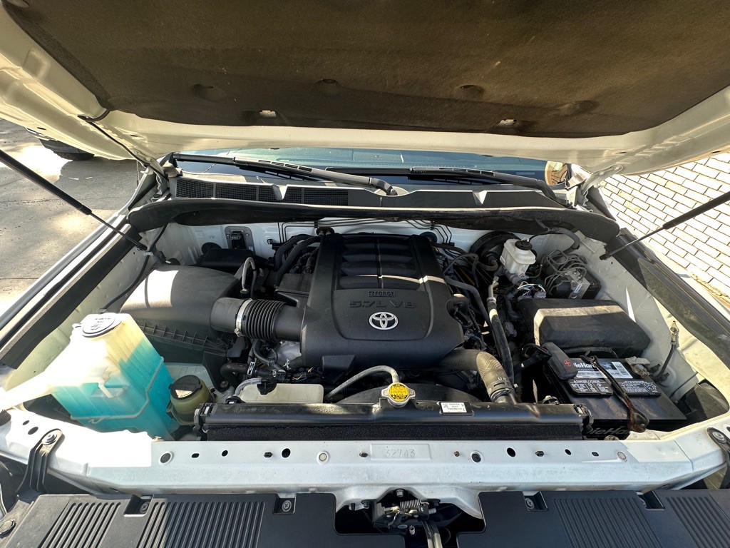 2016 Toyota Tundra Image 12