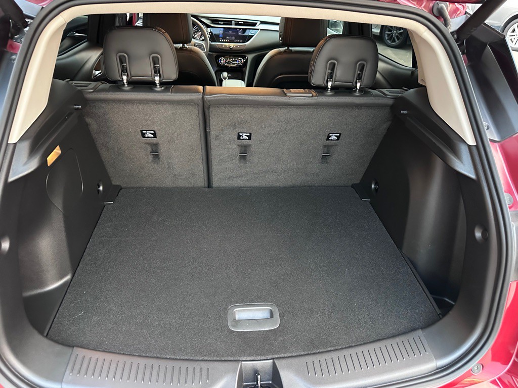 2022 Buick Enclave Image 9