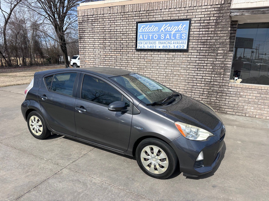 2012 Toyota Prius Image 1