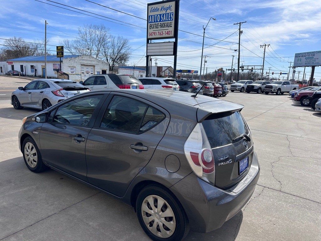 2012 Toyota Prius Image 5