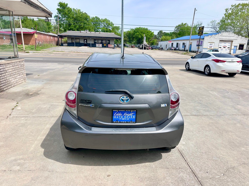 2012 Toyota Prius Image 3