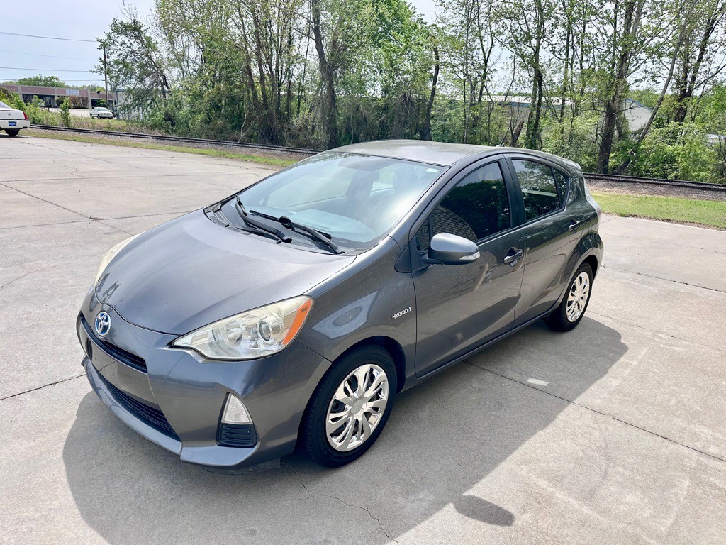 2012 Toyota Prius Image 5