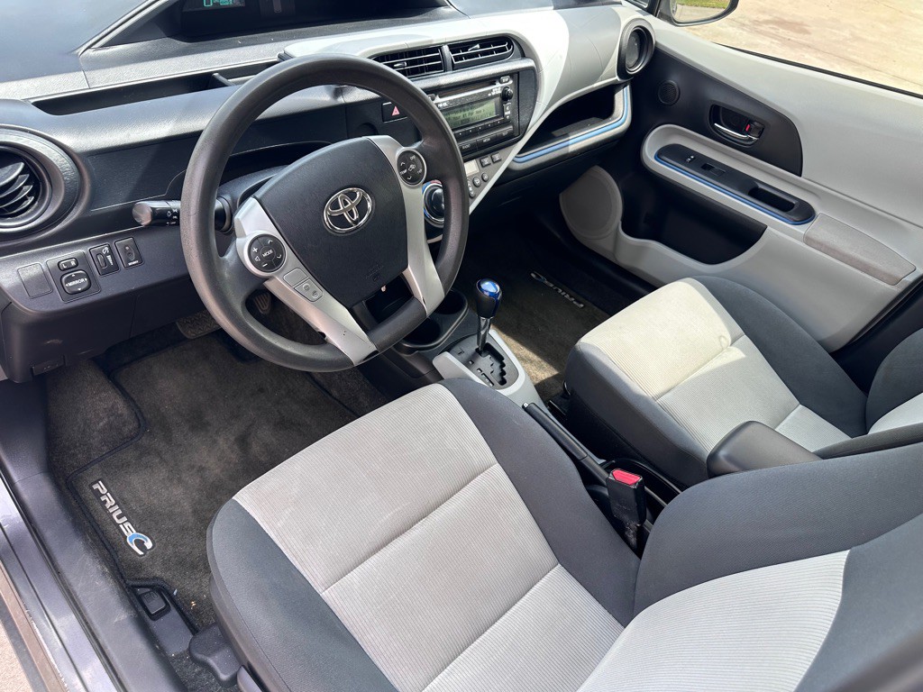 2012 Toyota Prius Image 6