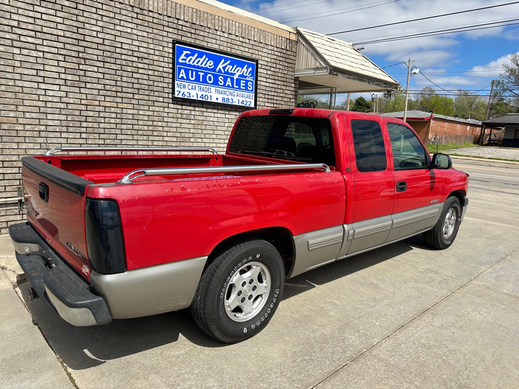 1999 Chevrolet Silverado 1500 Image 2