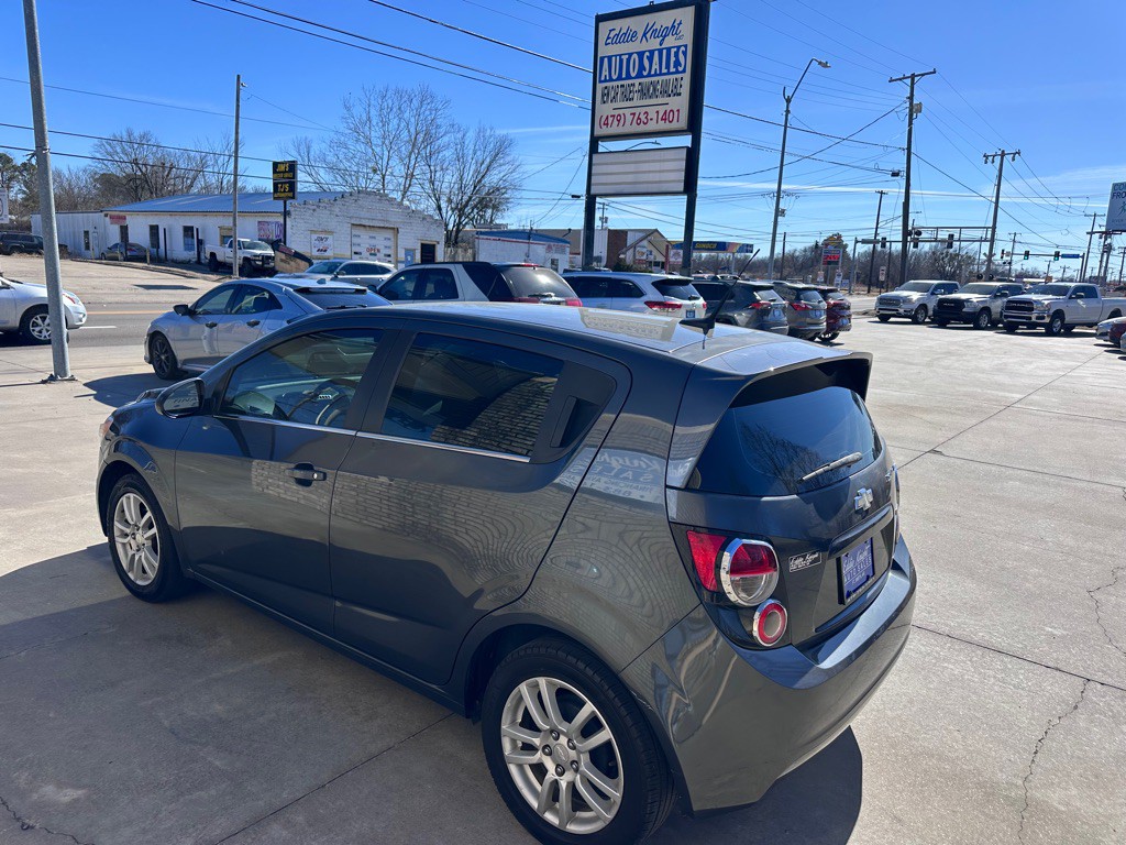 2013 Chevrolet Sonic Image 5