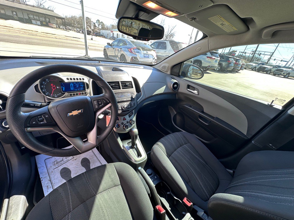 2013 Chevrolet Sonic Image 9