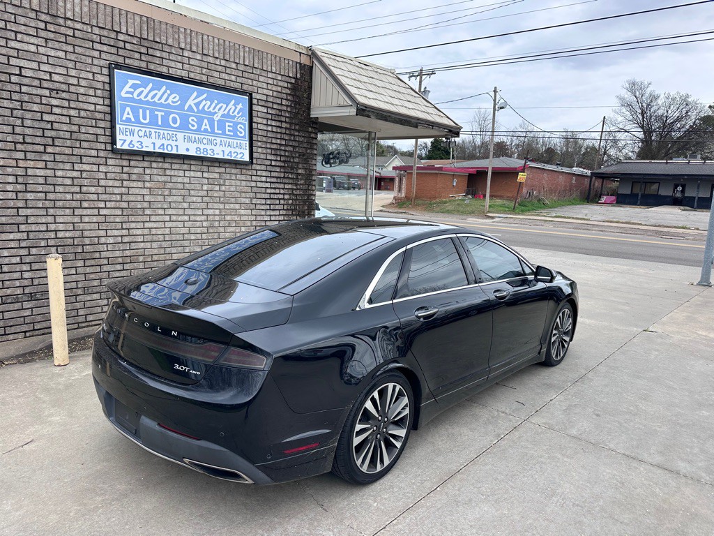 2017 Lincoln MKZ Image 2
