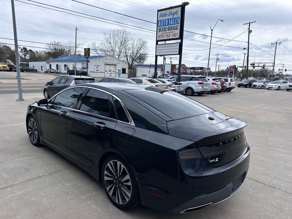 2017 Lincoln MKZ Image 4