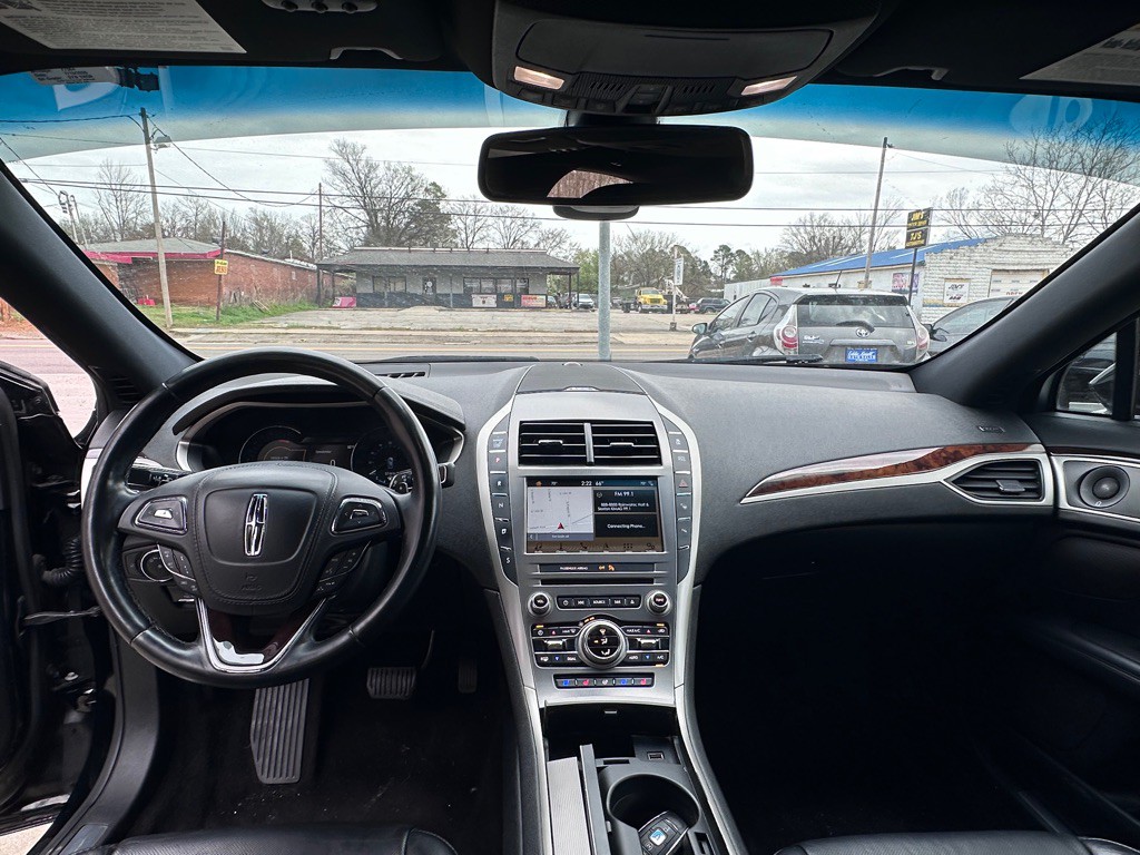 2017 Lincoln MKZ Image 9