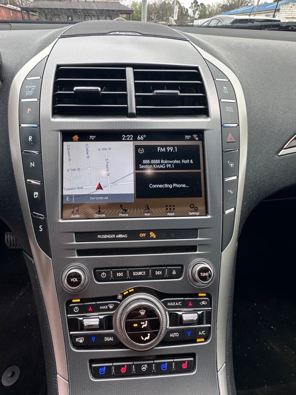 2017 Lincoln MKZ Image 11