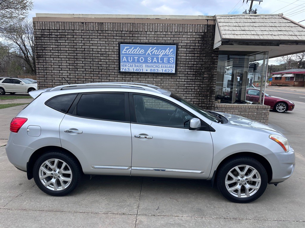 2011 Nissan Rogue Image 2