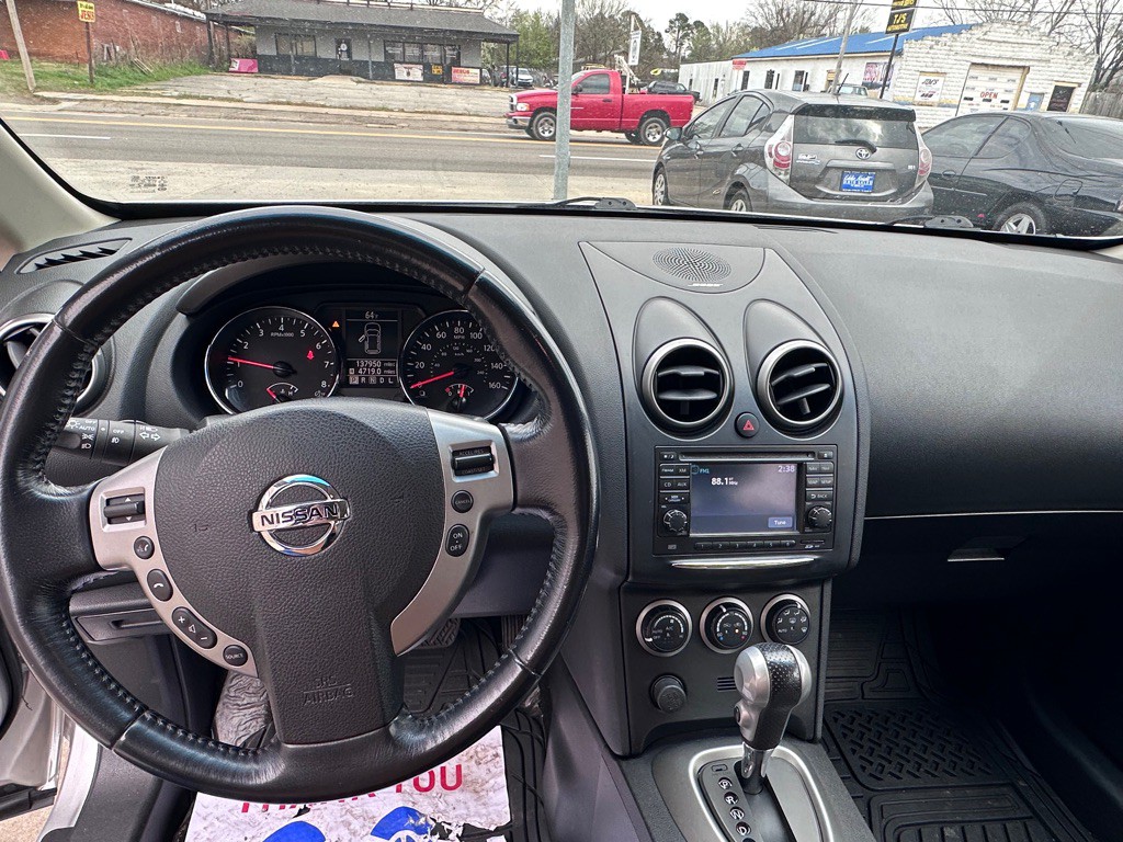 2011 Nissan Rogue Image 10