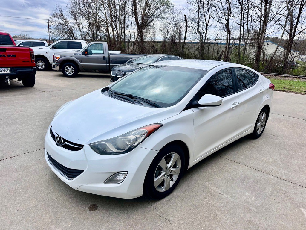 2013 Hyundai Elantra Image 5