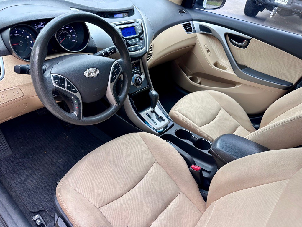 2013 Hyundai Elantra Image 6