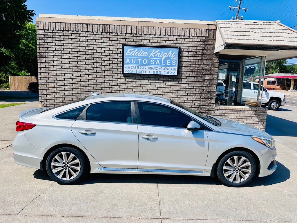 2015 Hyundai Sonata Image 2