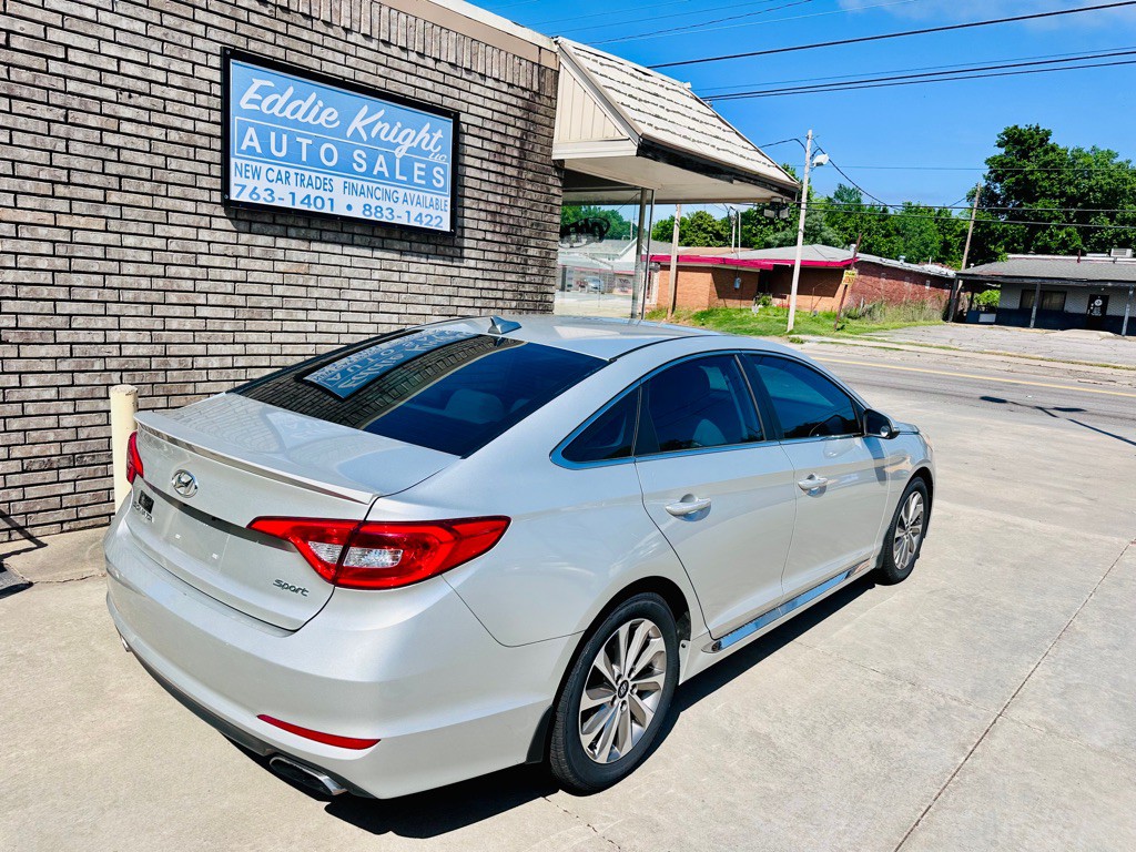 2015 Hyundai Sonata Image 3