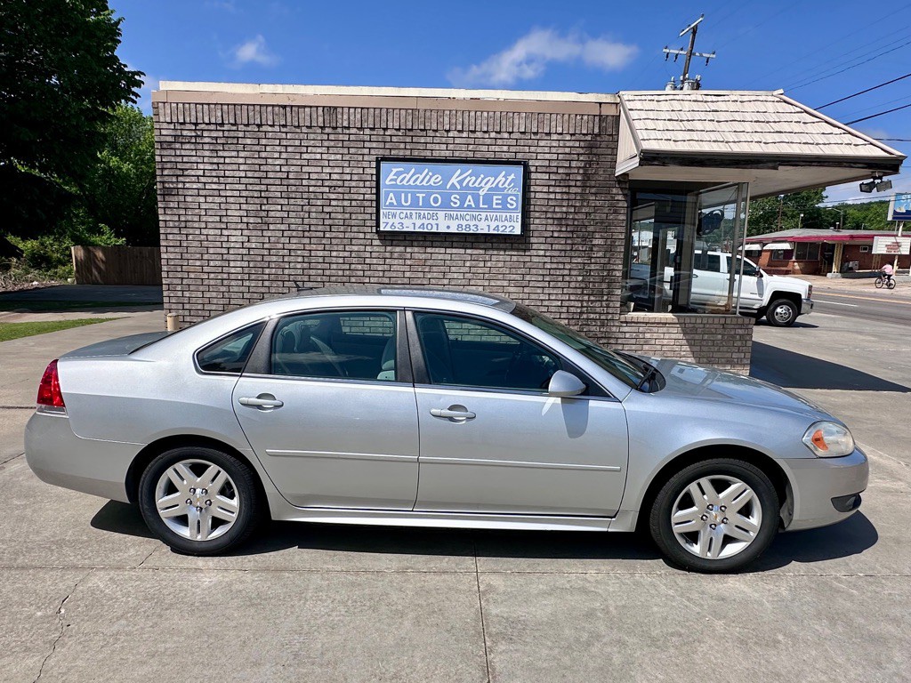 2010 Chevrolet Impala Image 2