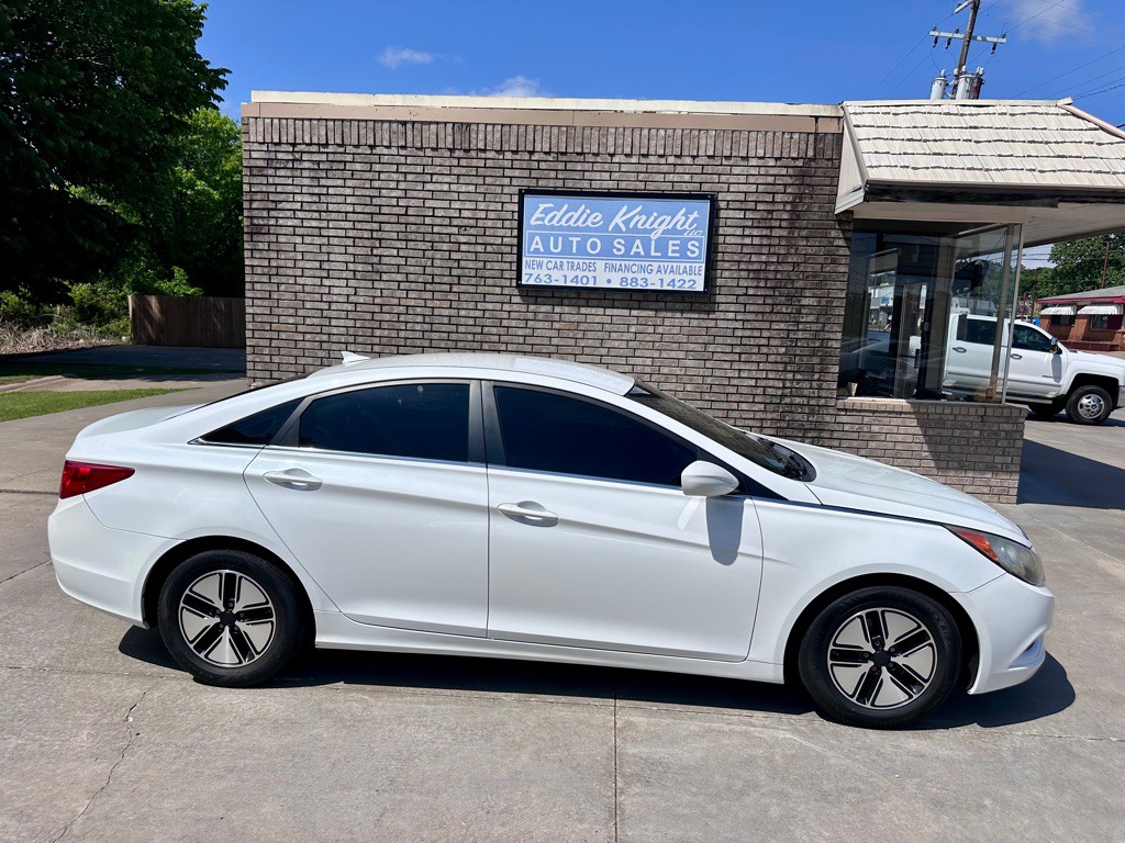 2012 Hyundai Sonata Image 2