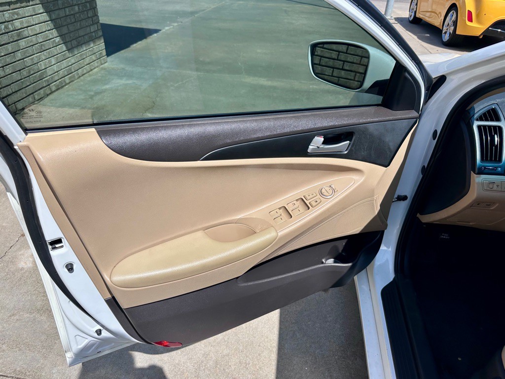 2012 Hyundai Sonata Image 7