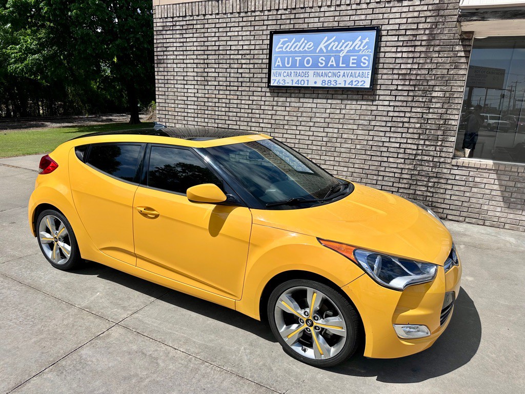 2016 Hyundai Veloster Image 1