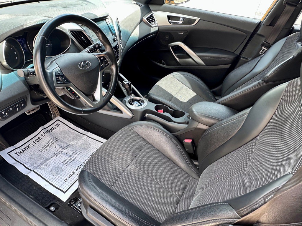 2016 Hyundai Veloster Image 7