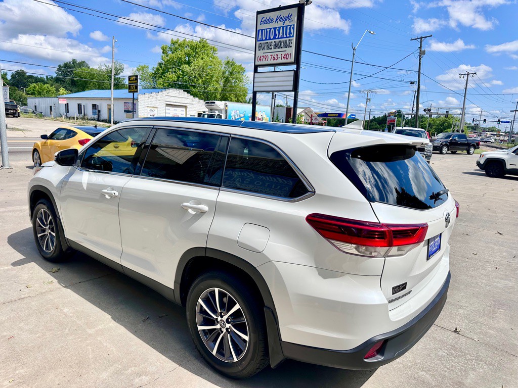 2019 Toyota Highlander Image 5