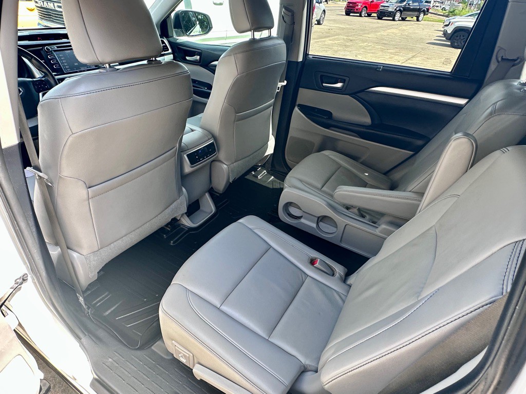 2019 Toyota Highlander Image 8