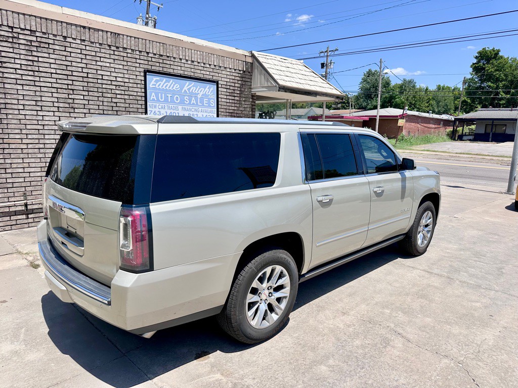 2016 GMC Yukon Image 3