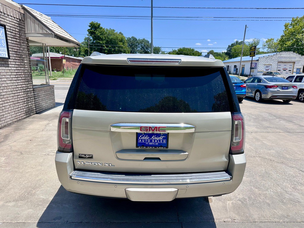 2016 GMC Yukon Image 4