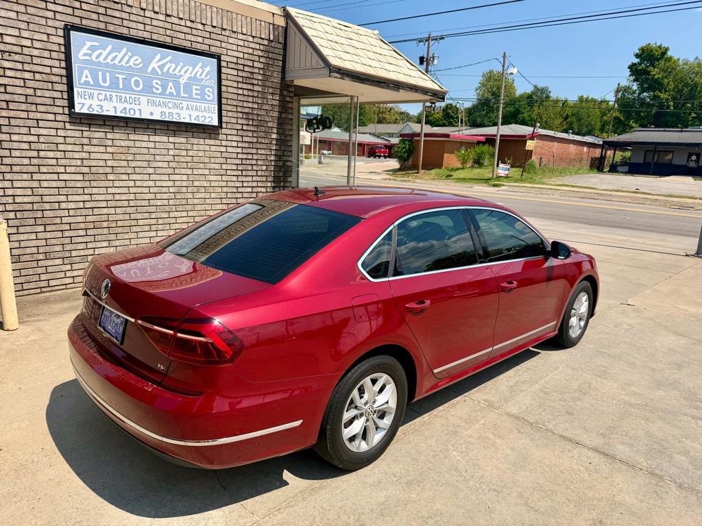 2017 Volkswagen Passat Image 3