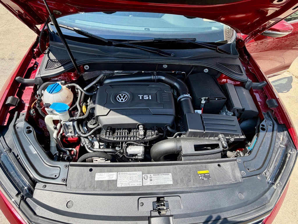 2017 Volkswagen Passat Image 14