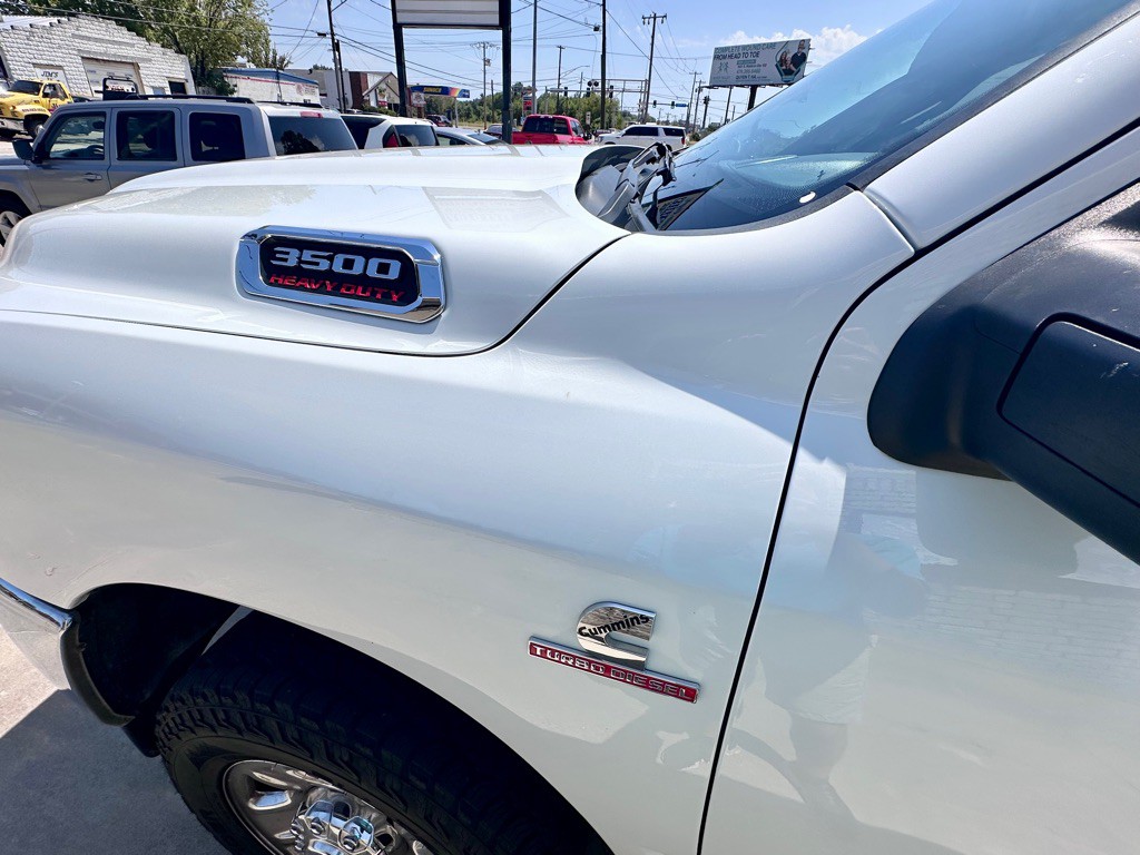 2024 RAM 3500 Image 13