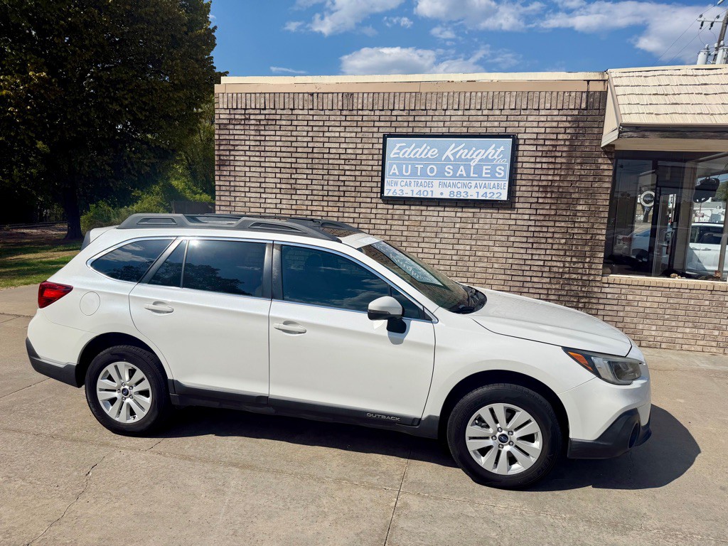 2019 Subaru Outback Image 2