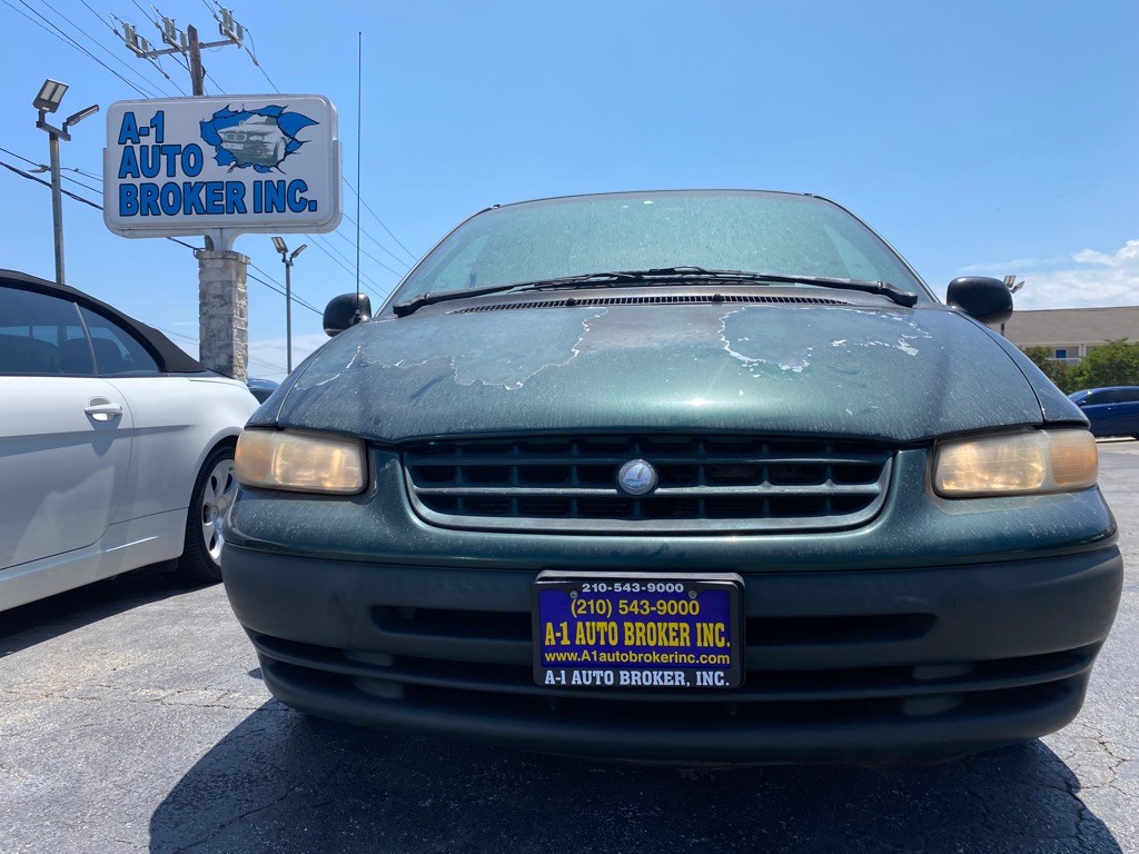 1999 Plymouth Grand Voyager Image 6