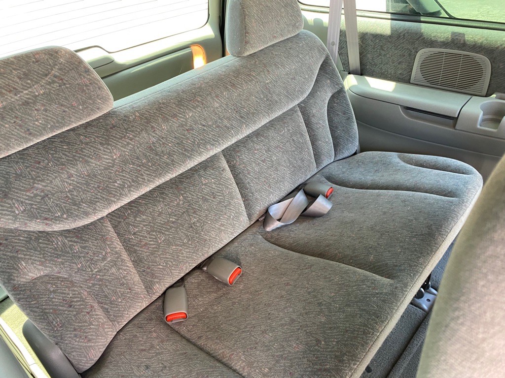 1999 Plymouth Grand Voyager Image 10
