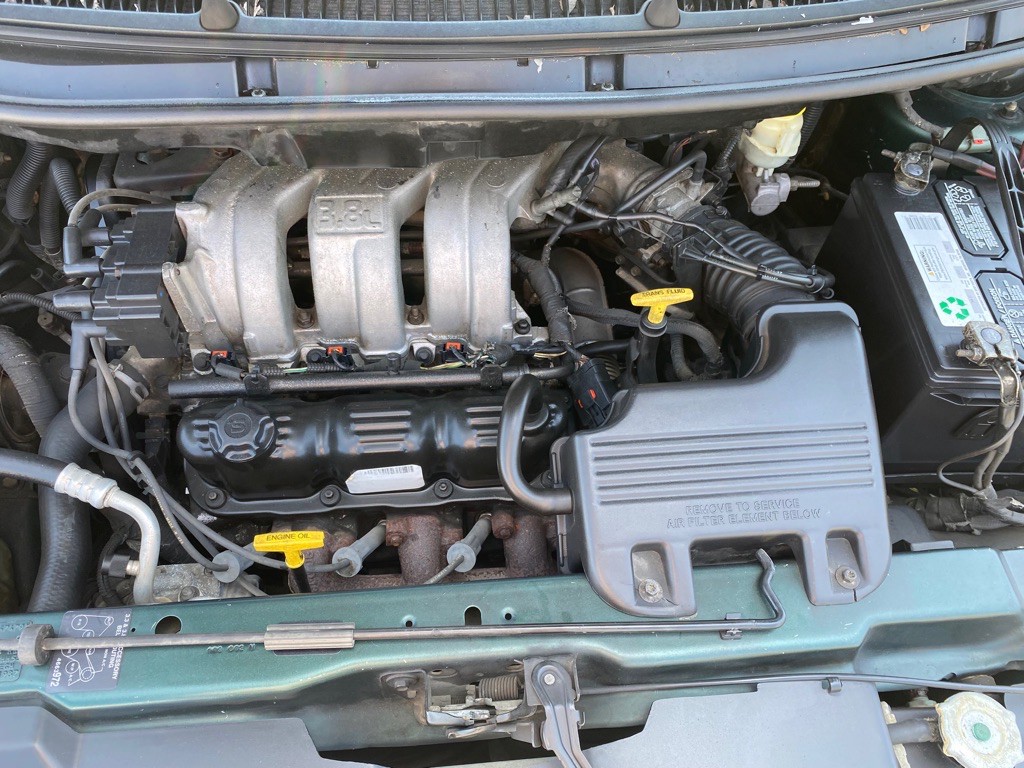 1999 Plymouth Grand Voyager Image 29