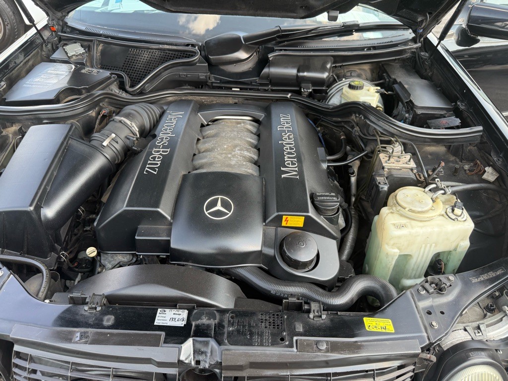 1999 Mercedes-Benz E-Class Image 20