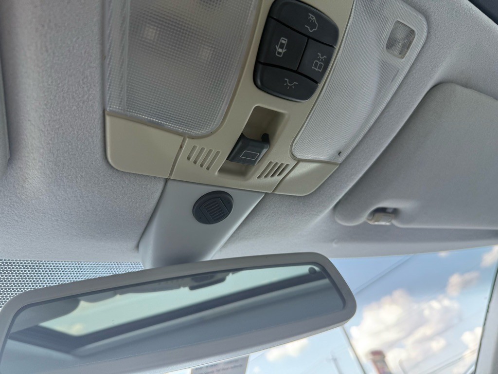 1999 Mercedes-Benz E-Class Image 26