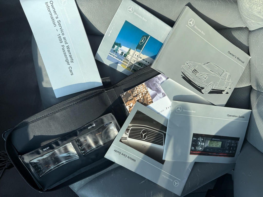 1999 Mercedes-Benz E-Class Image 33
